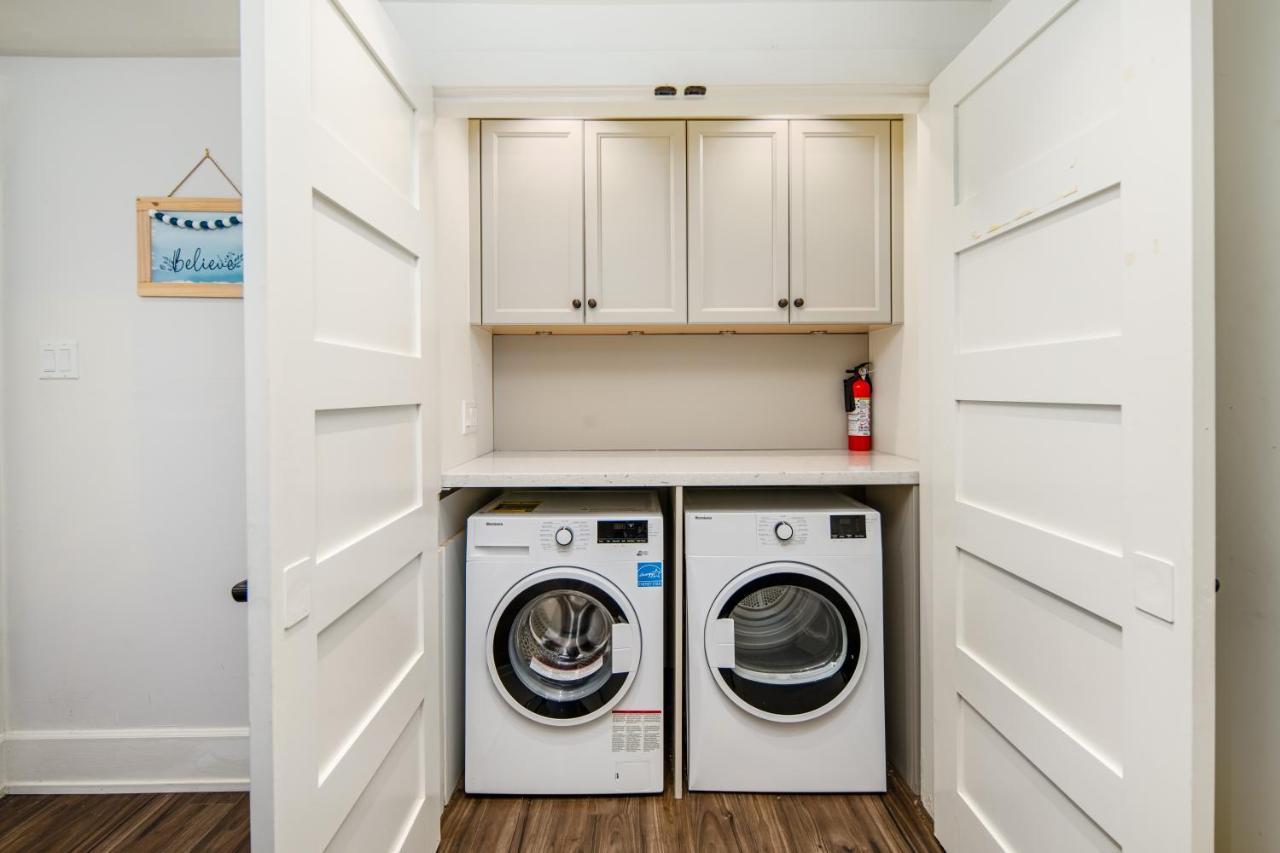 Gorgeous 4 Bedroom Garden Level Suite At Vancouver West & Ubc Εξωτερικό φωτογραφία