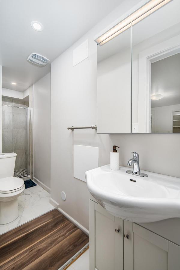 Gorgeous 4 Bedroom Garden Level Suite At Vancouver West & Ubc Εξωτερικό φωτογραφία